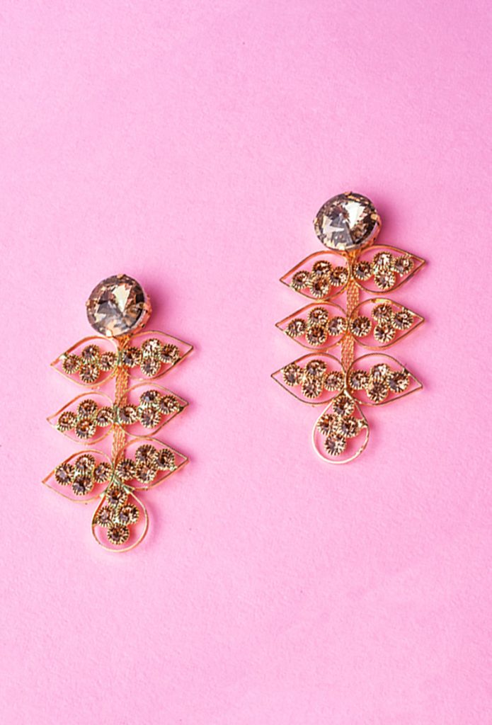 Aapnam Diamond Leaf Antique Gold Plated Earring
