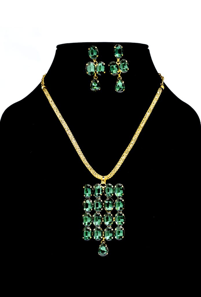 Apanam Sparkly Four-Layer Necklace Set